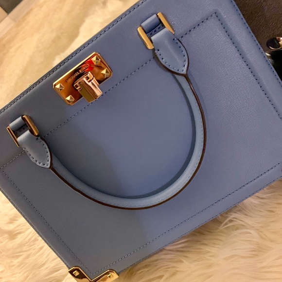 Handbag - Picture 2 of 11